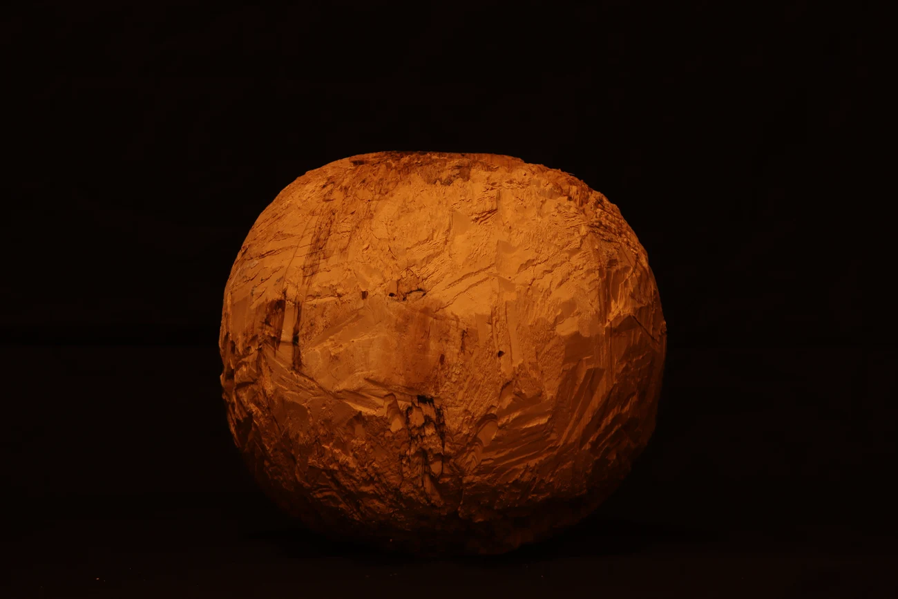 ⬤ - 1